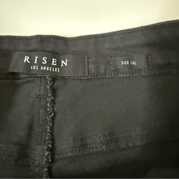 Risen Black Distressed Wide Leg Crop Raw Hem Plus Size Jeans 1X - Picture 3 of 10